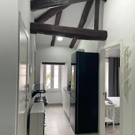 Casa * 트리아카스텔라